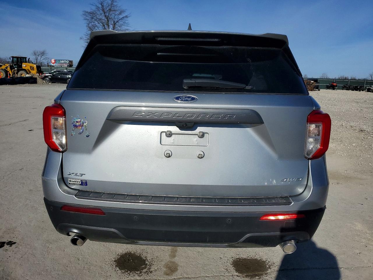 2023 FORD EXPLORER XLT photo 11