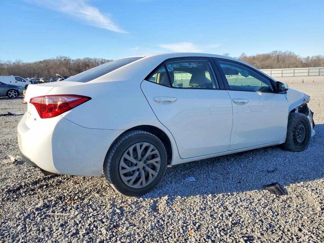 2017 TOYOTA COROLLA L photo 3