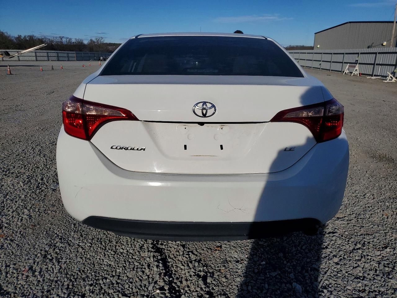 2017 TOYOTA COROLLA L photo 6