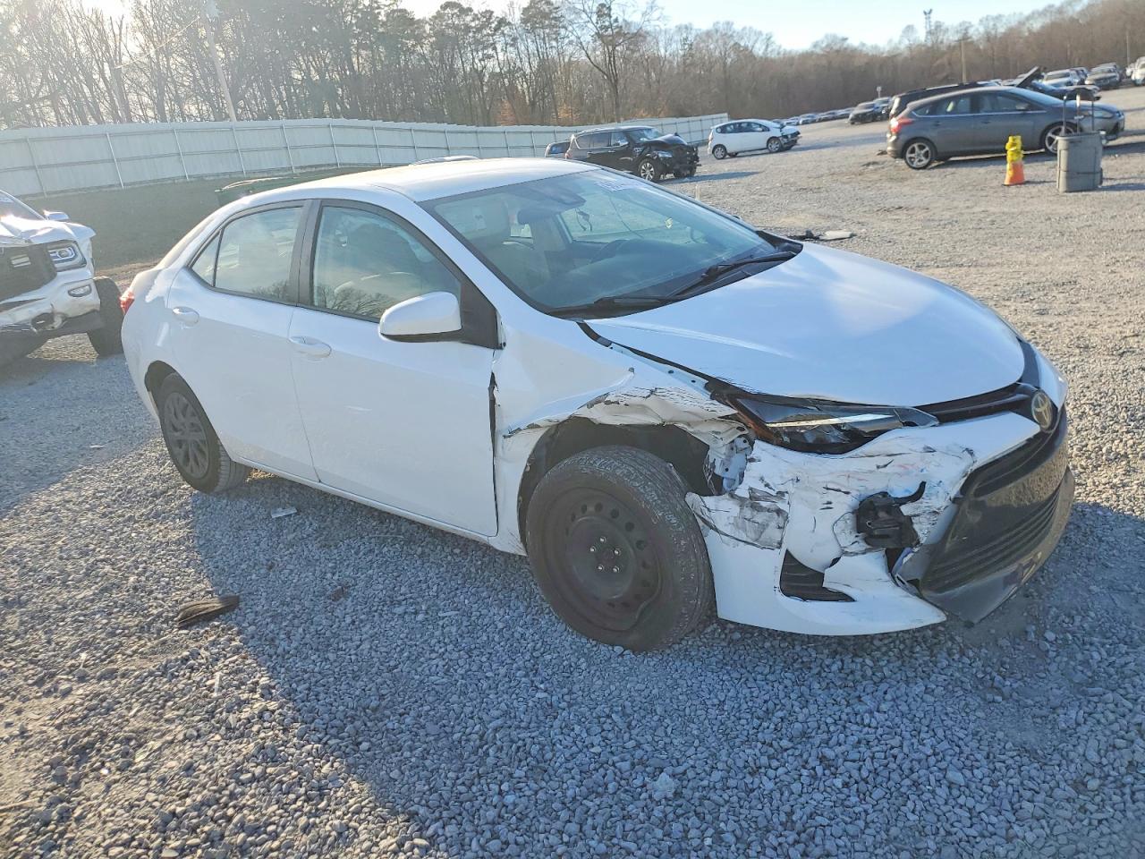 2017 TOYOTA COROLLA L photo 4
