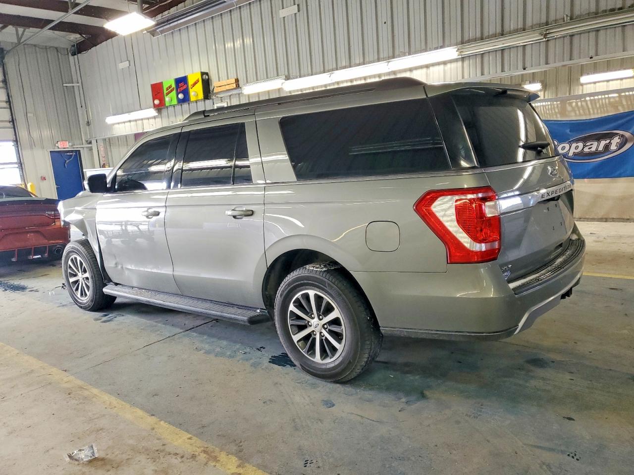 2019 FORD EXPEDITION MAX XLT photo 2
