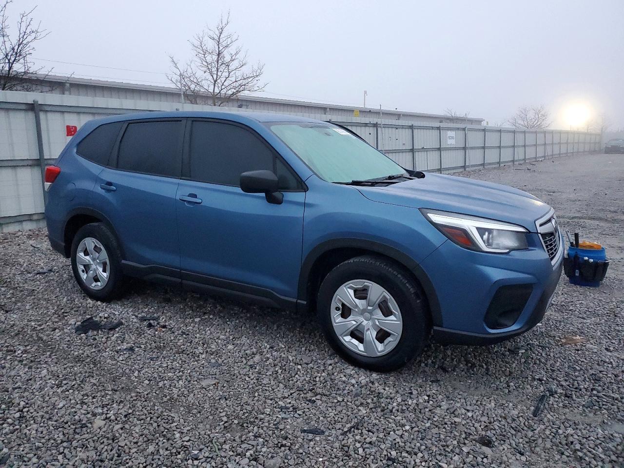 2019 SUBARU FORESTER photo 4