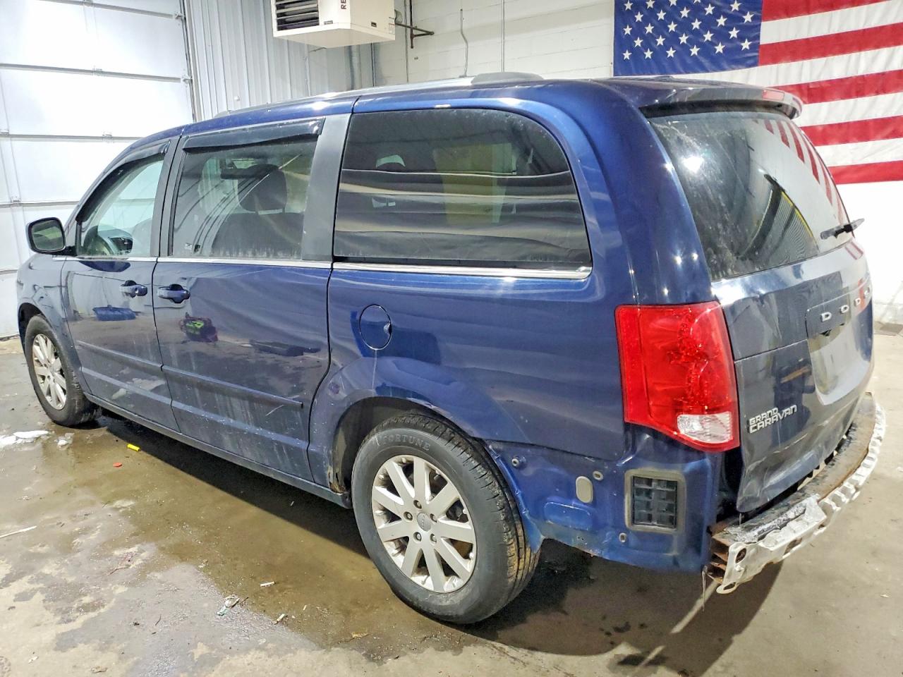 2013 DODGE GRAND CARAVAN CREW photo 2