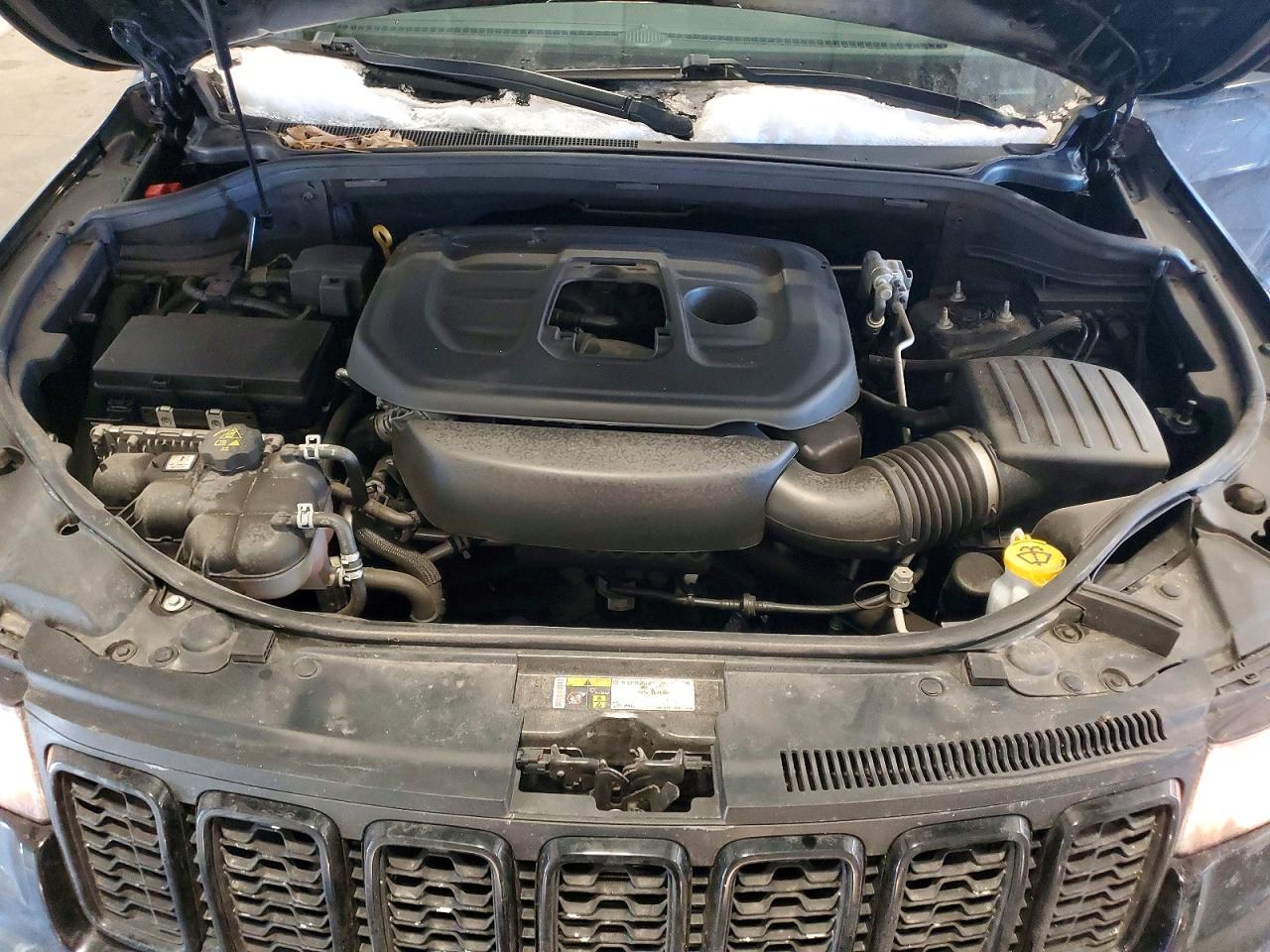 2020 JEEP GRAND CHEROKEE LAREDO photo 12