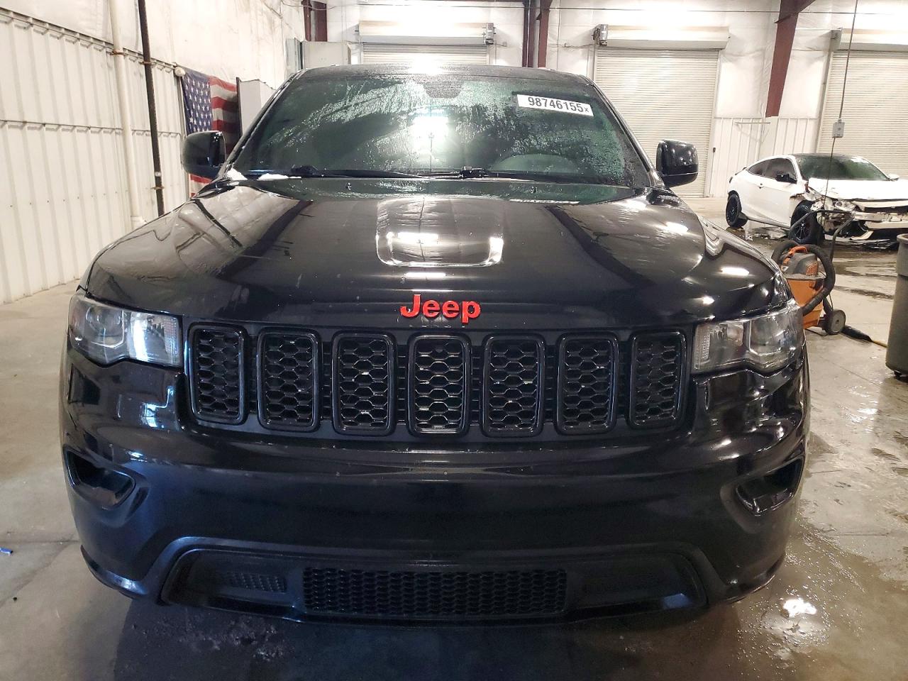 2020 JEEP GRAND CHEROKEE LAREDO photo 5