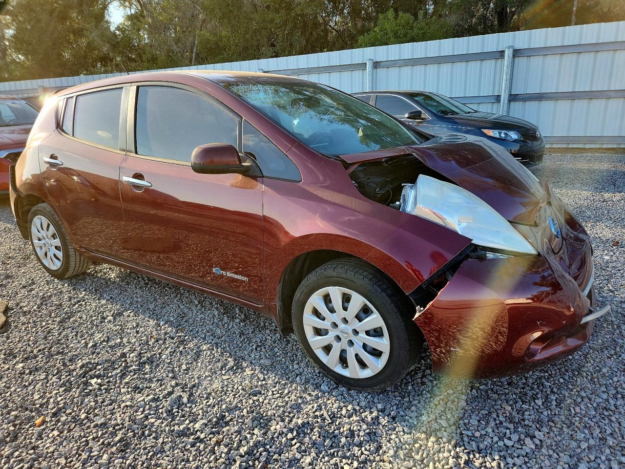 2016 NISSAN LEAF S photo 4
