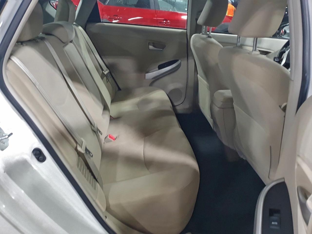 2013 TOYOTA PRIUS photo 10
