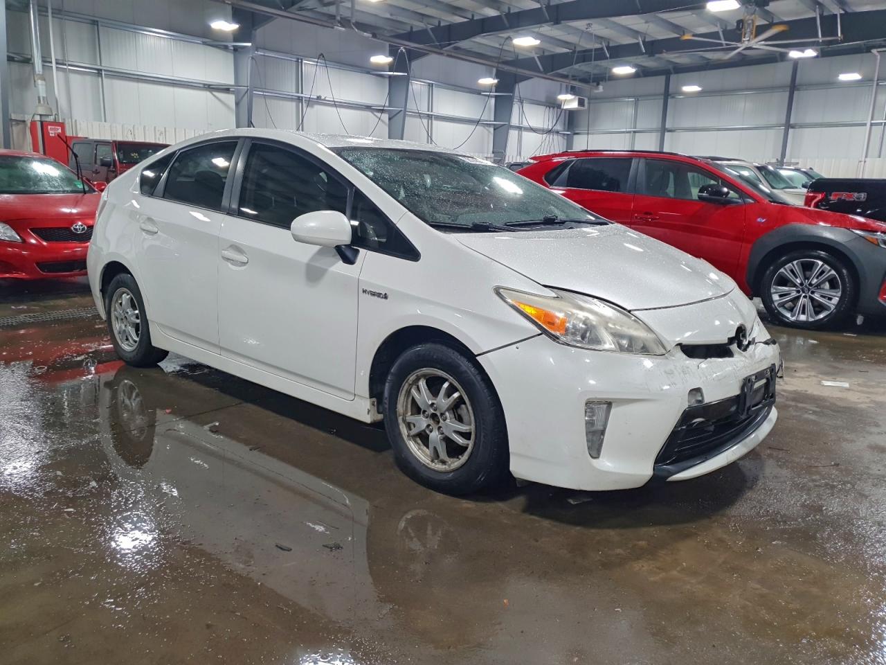 2013 TOYOTA PRIUS photo 4