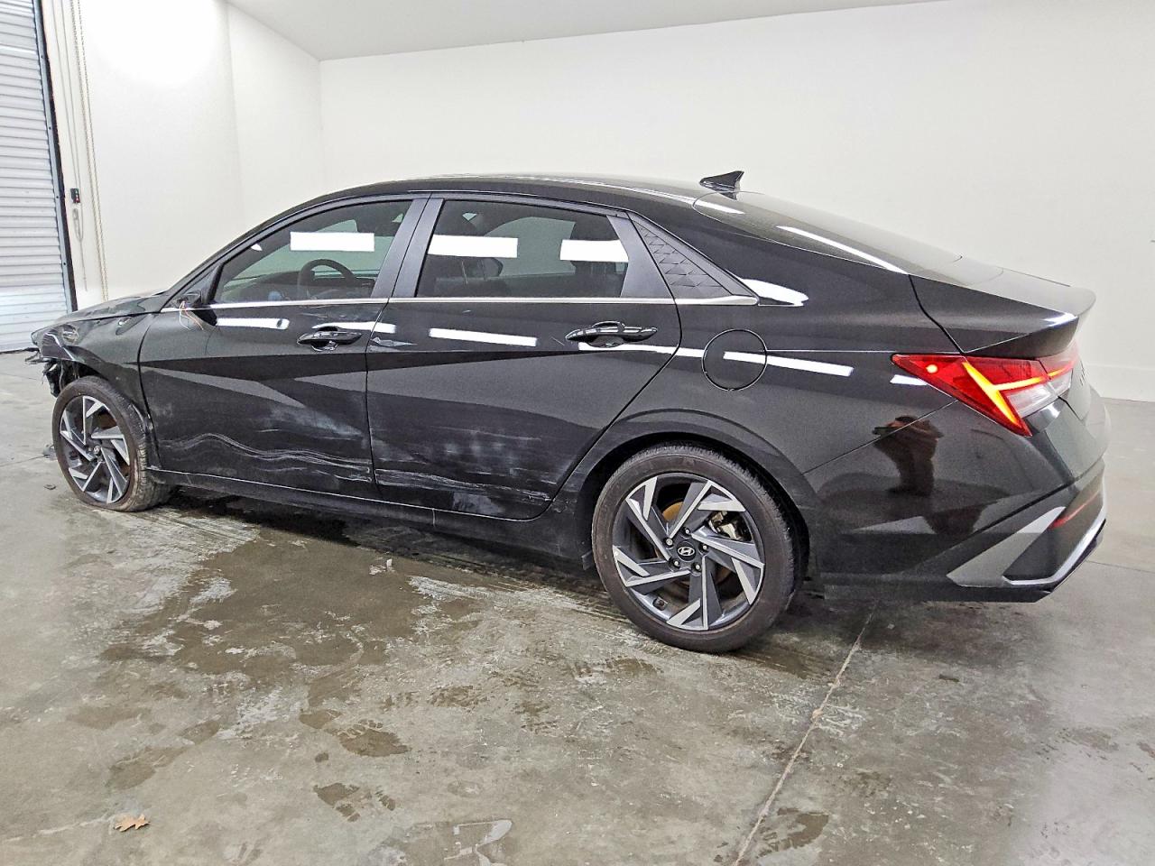 2024 HYUNDAI ELANTRA SEL photo 2
