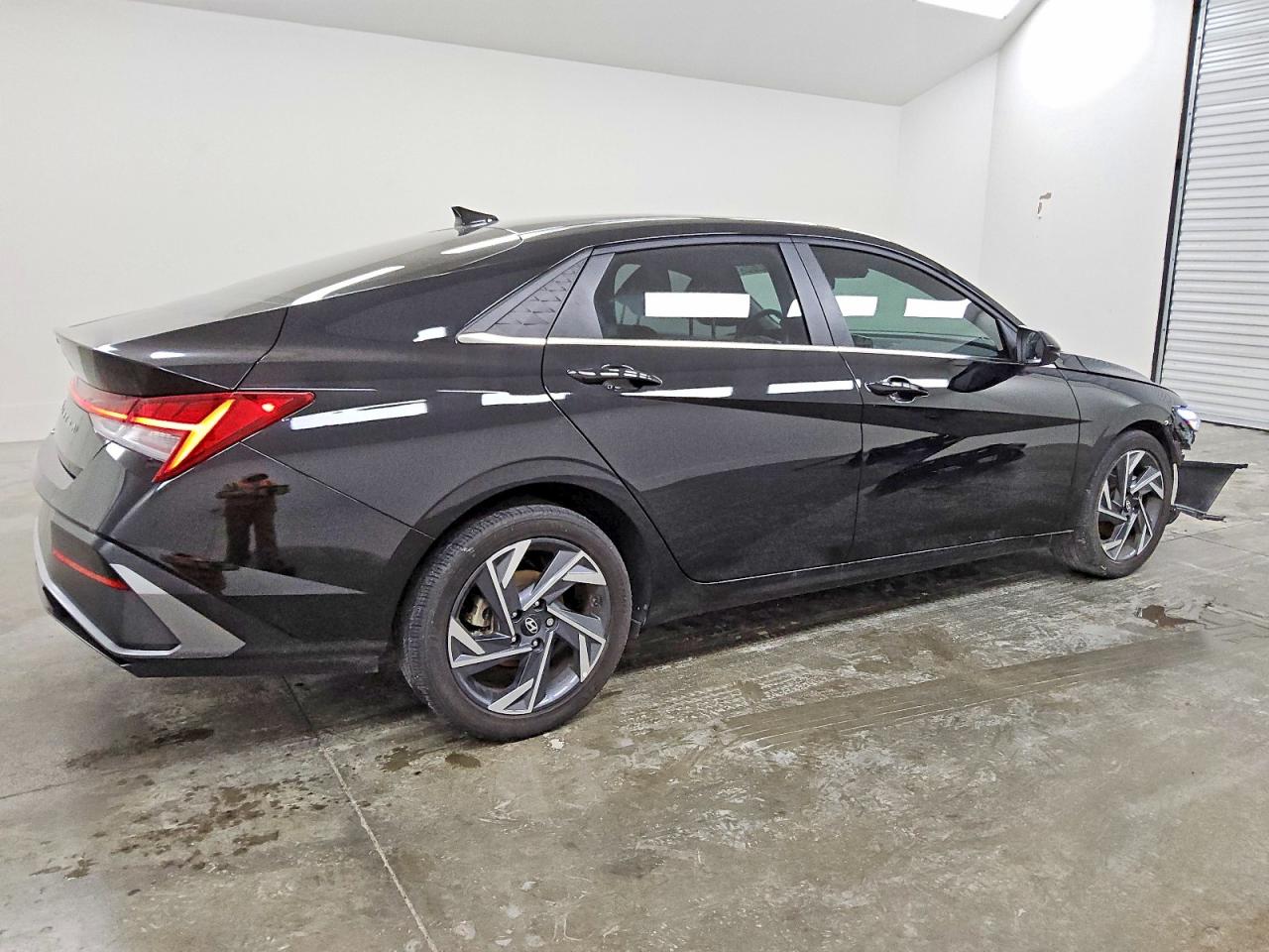 2024 HYUNDAI ELANTRA SEL photo 3