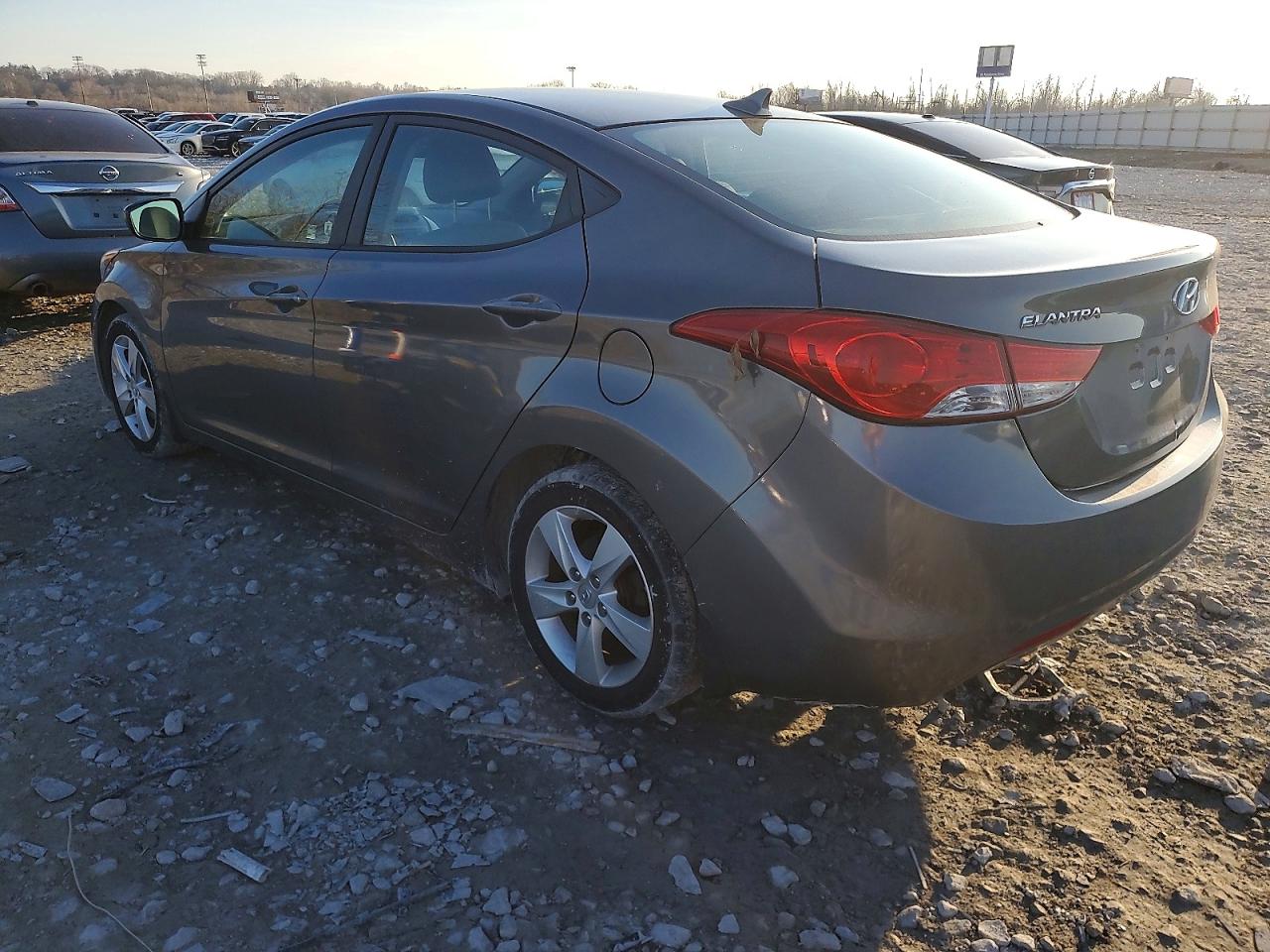 2013 HYUNDAI ELANTRA GLS photo 4