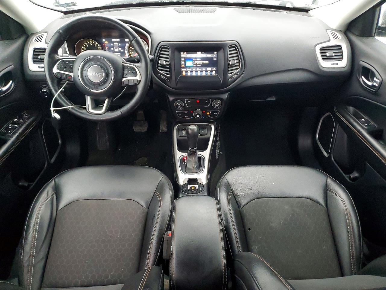 2019 JEEP COMPASS LATITUDE photo 8