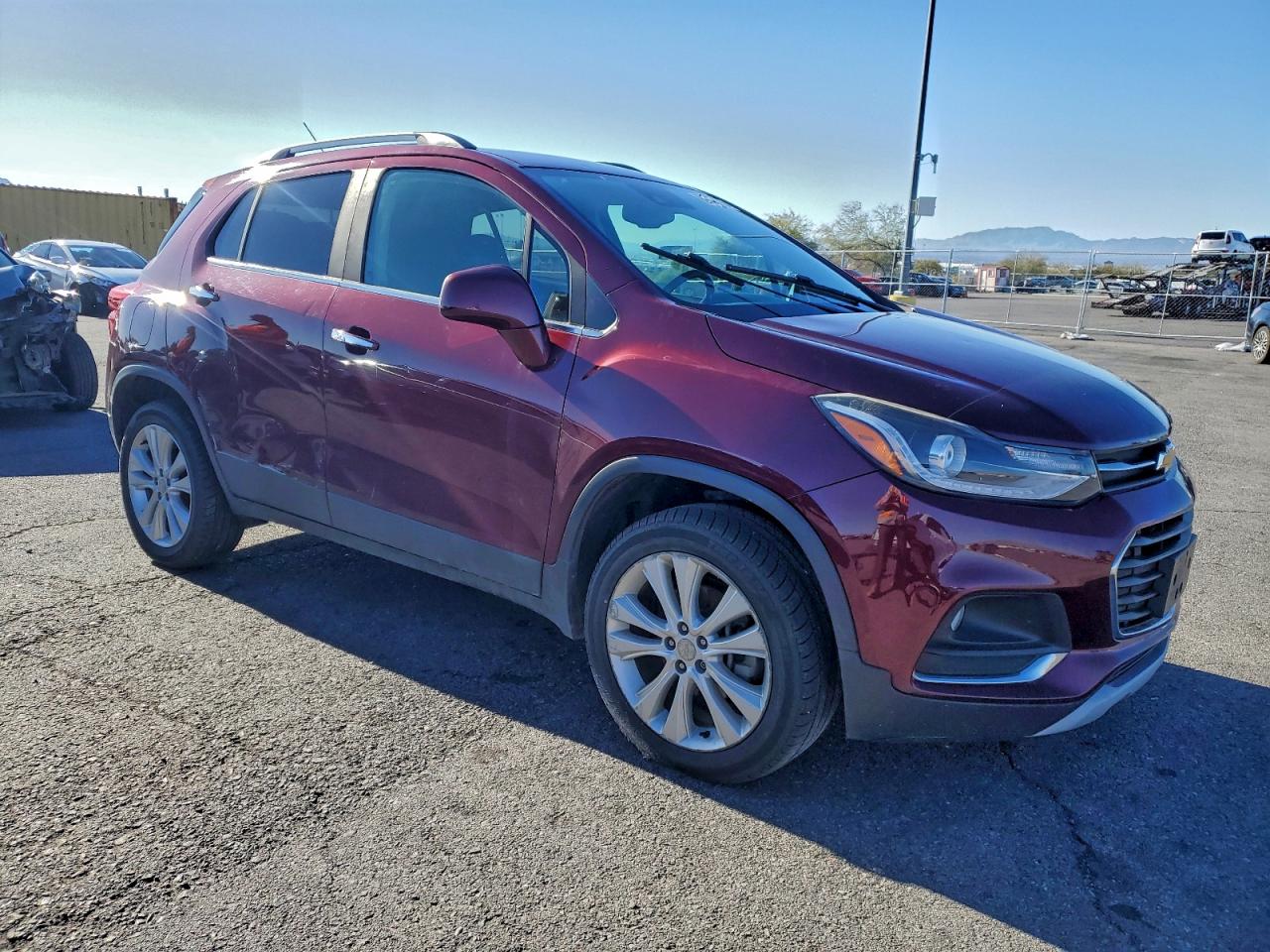 2017 CHEVROLET TRAX PREMIER photo 4