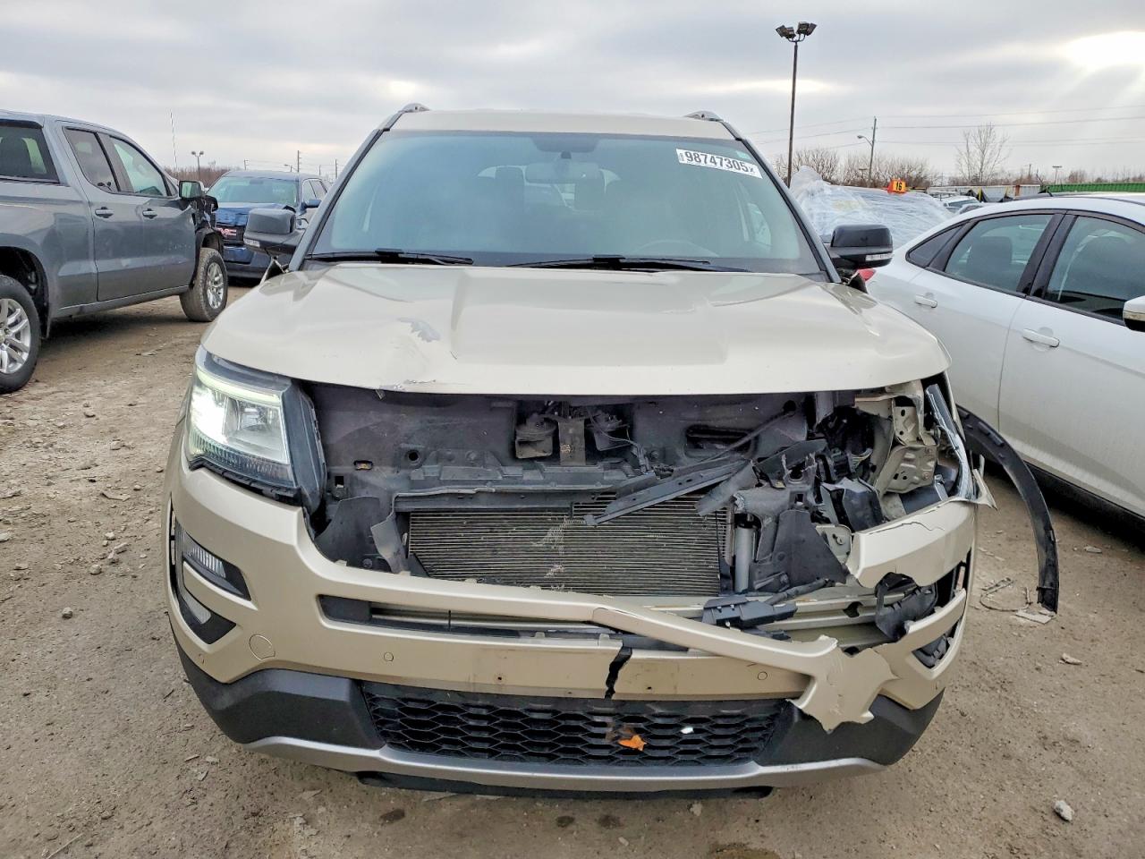 2017 FORD EXPLORER XLT photo 9