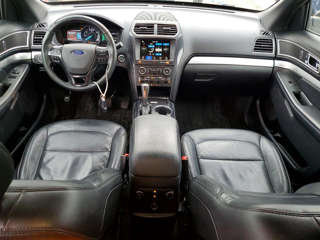 2017 FORD EXPLORER XLT photo 15