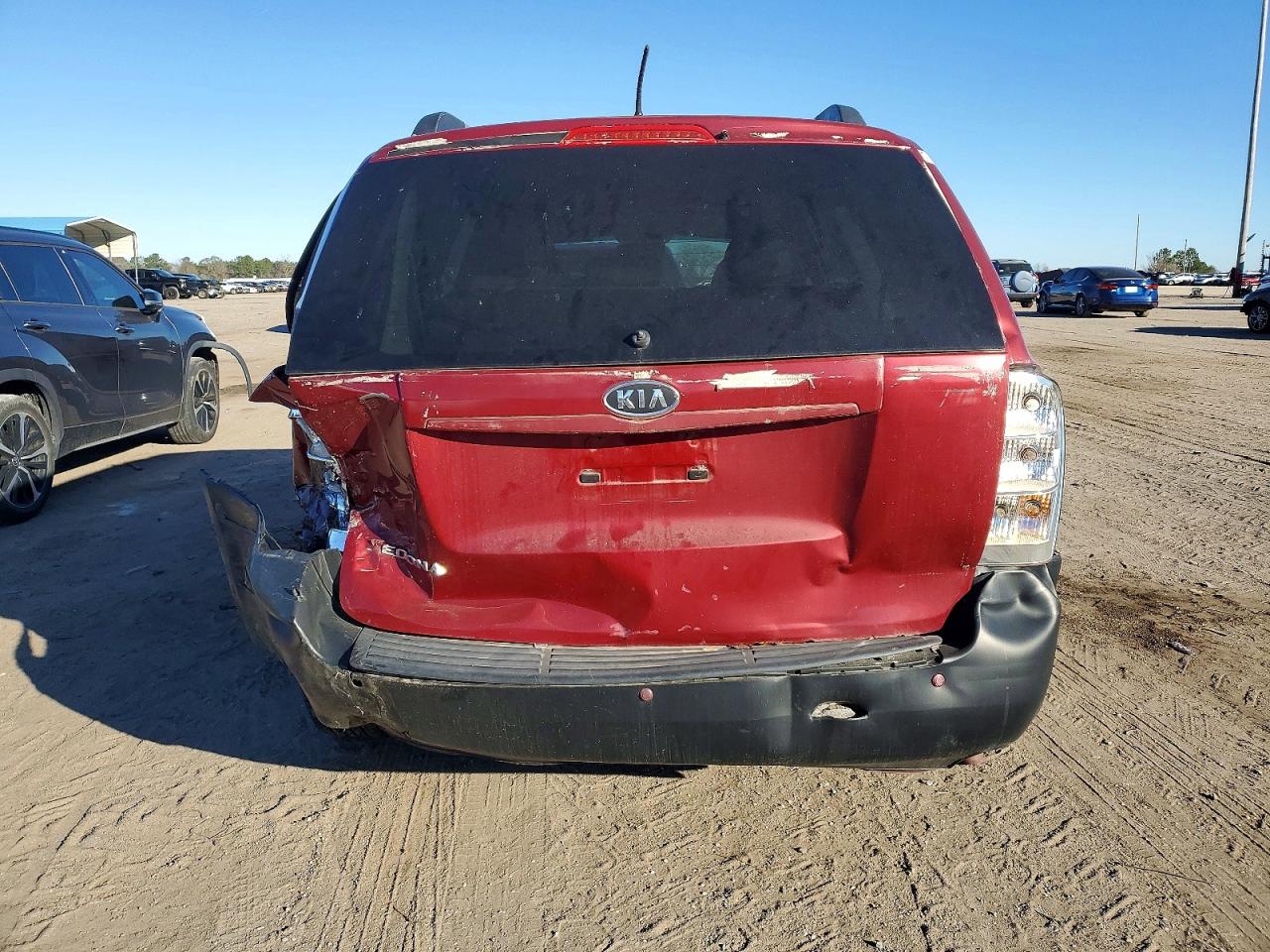 2012 KIA SEDONA LX photo 6