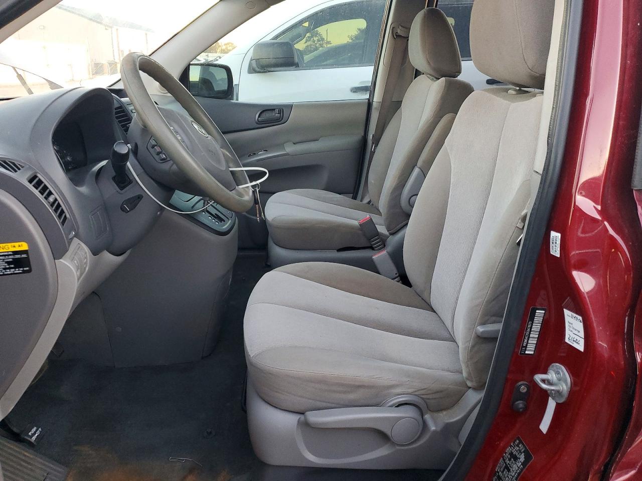 2012 KIA SEDONA LX photo 7