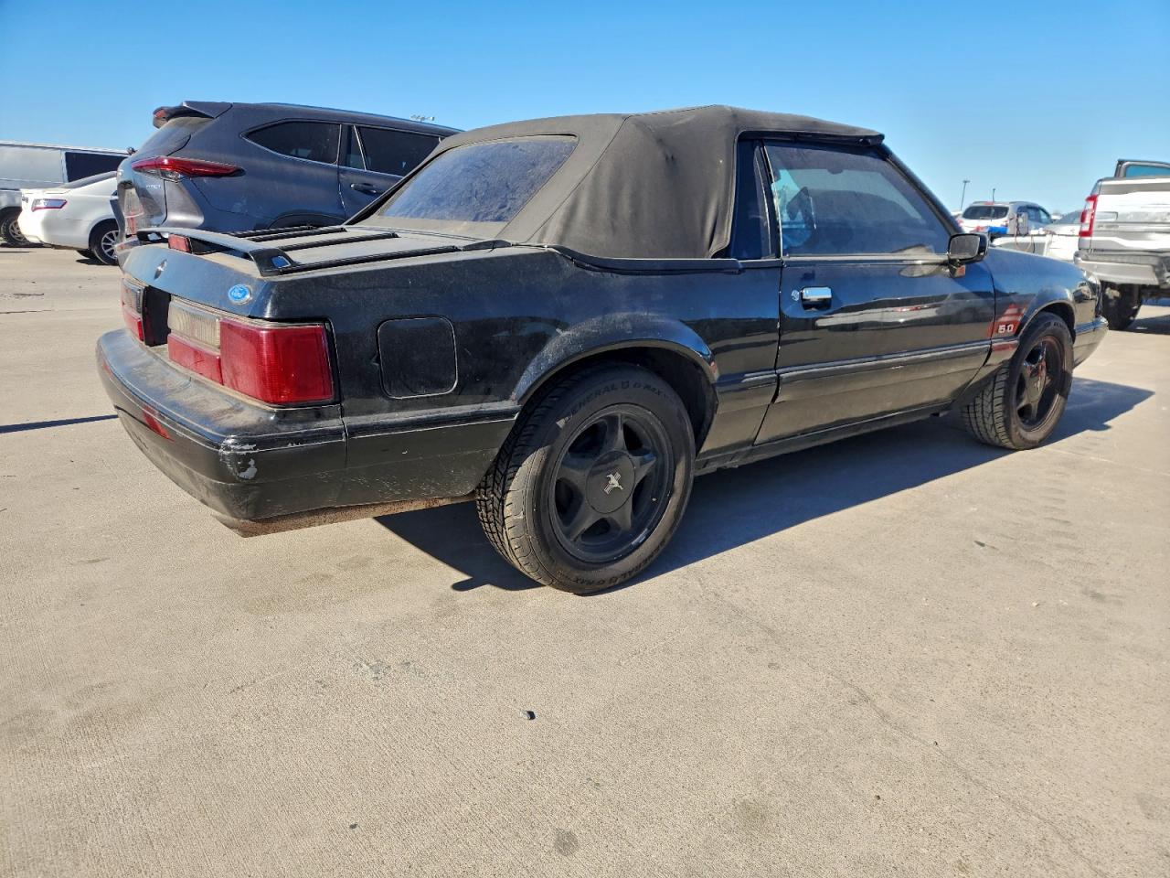 1991 FORD MUSTANG LX photo 3