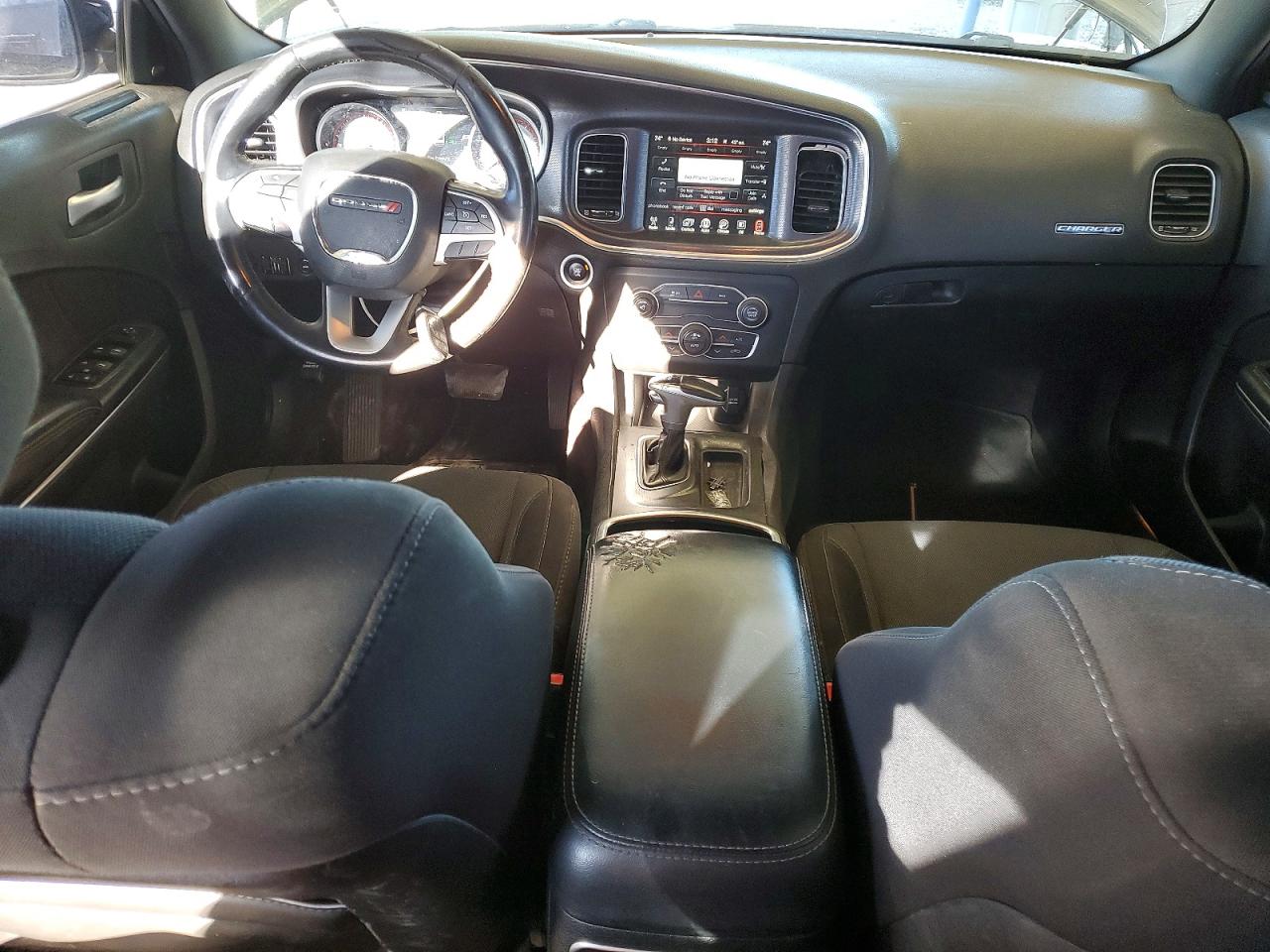 2016 DODGE CHARGER SXT photo 8