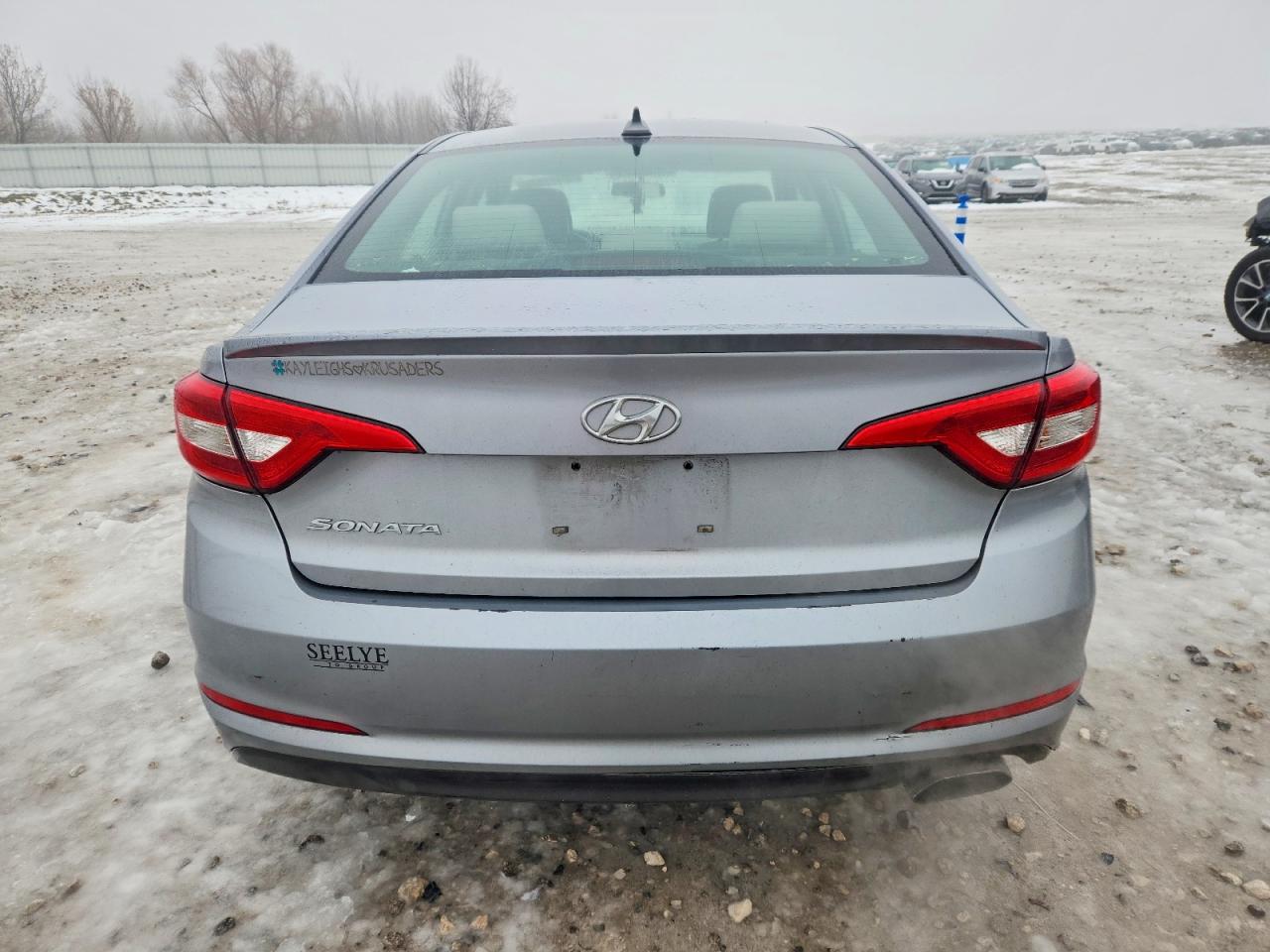 2017 HYUNDAI SONATA SE photo 6