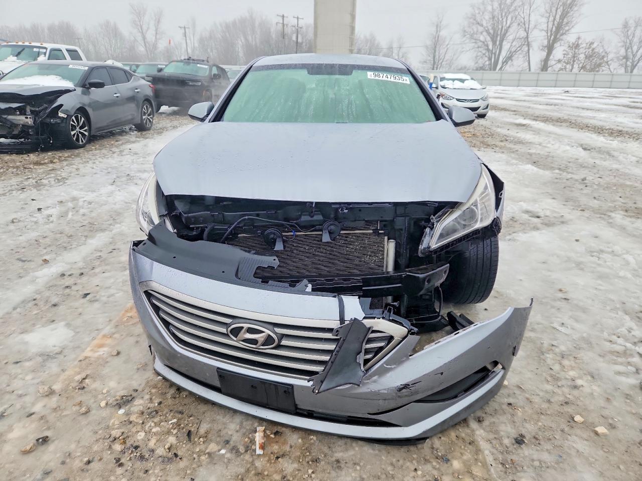 2017 HYUNDAI SONATA SE photo 5