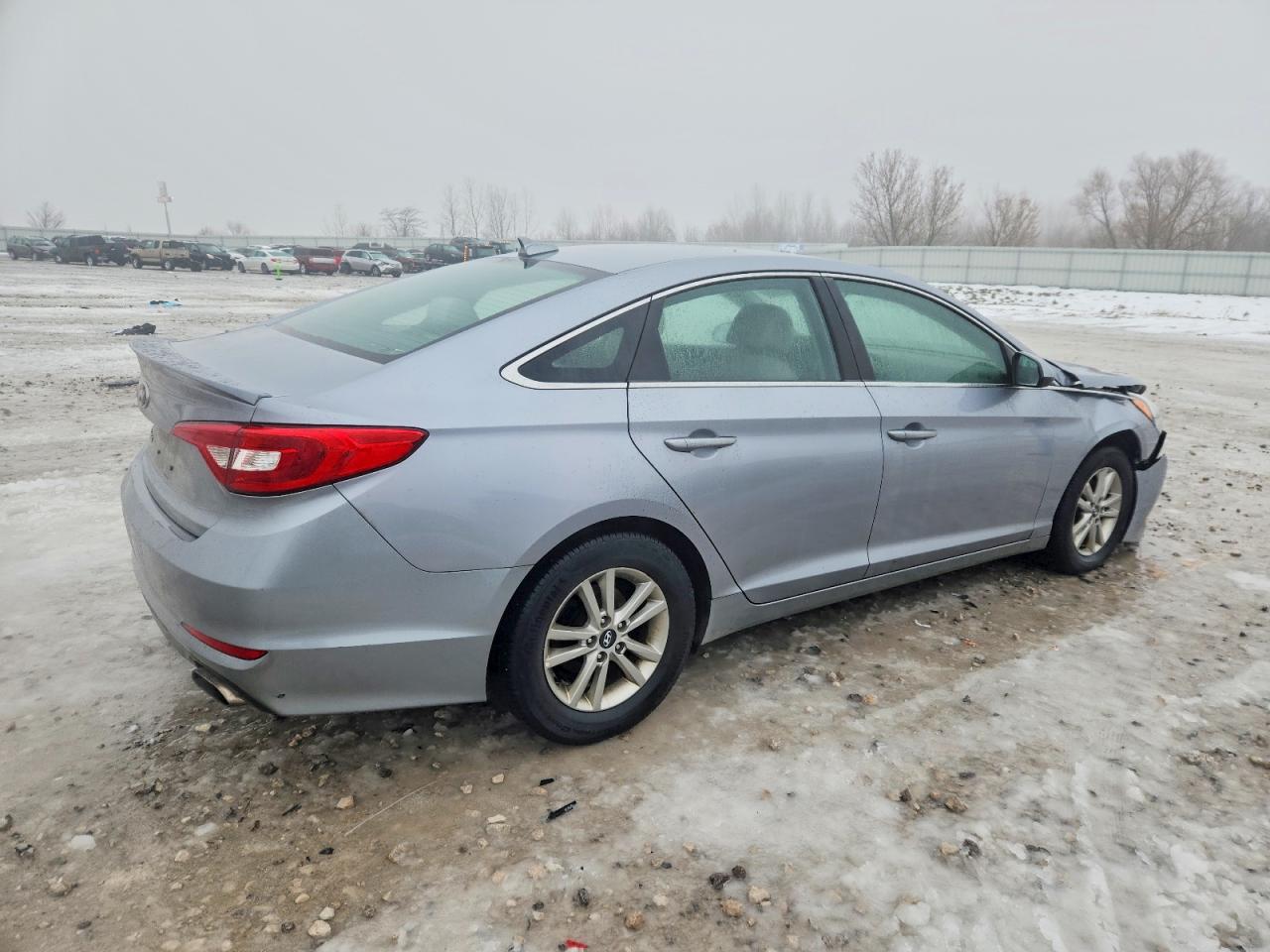 2017 HYUNDAI SONATA SE photo 3