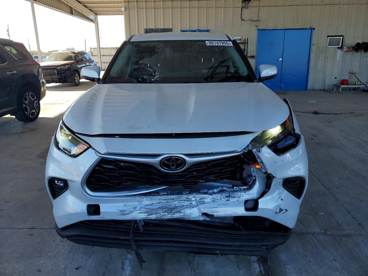 2022 TOYOTA HIGHLANDER L photo 5
