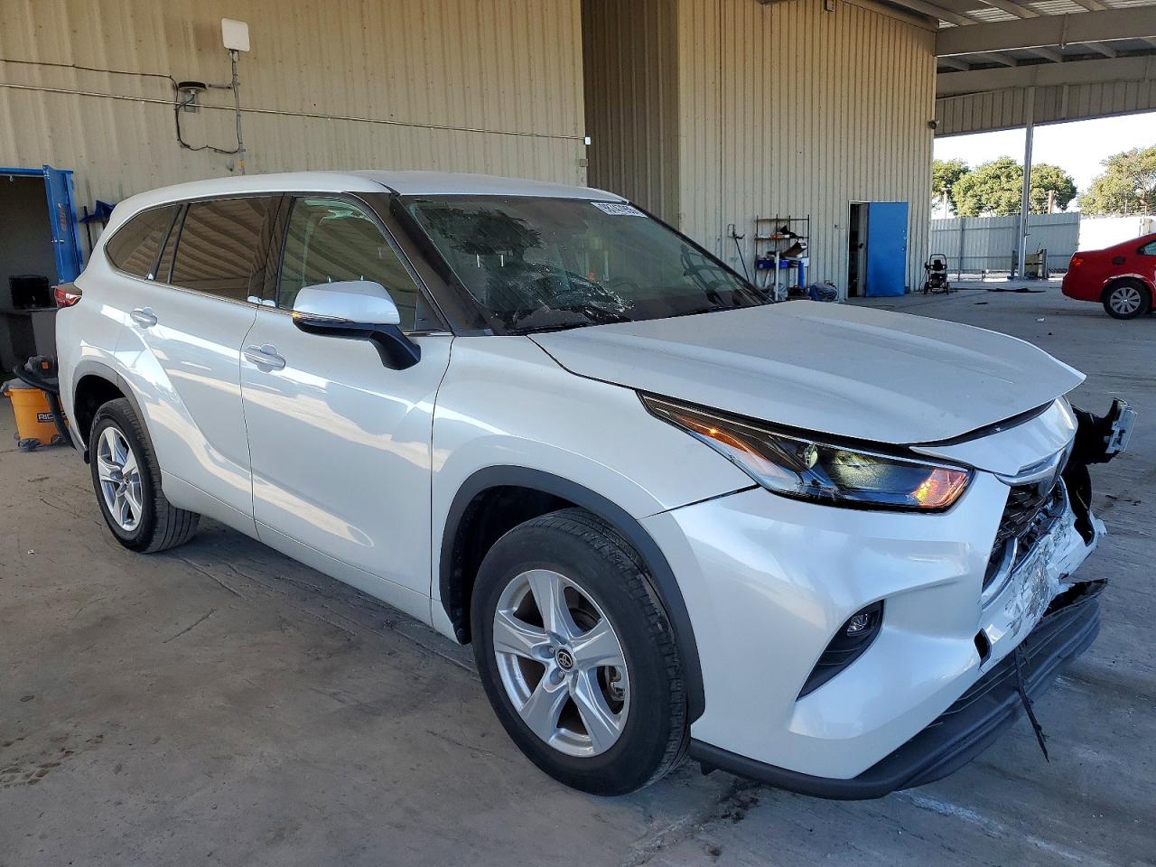 2022 TOYOTA HIGHLANDER L photo 4
