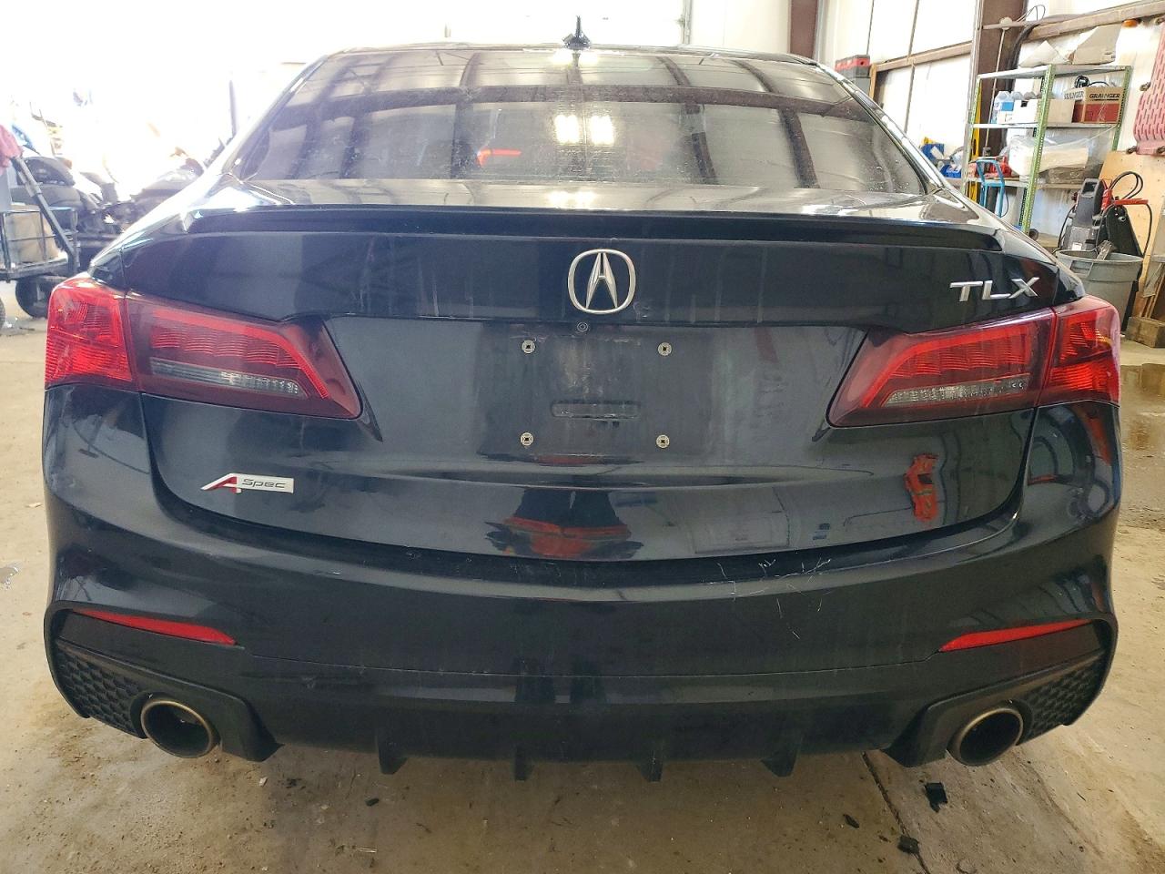 2018 ACURA TLX TECH/TECH R photo 6