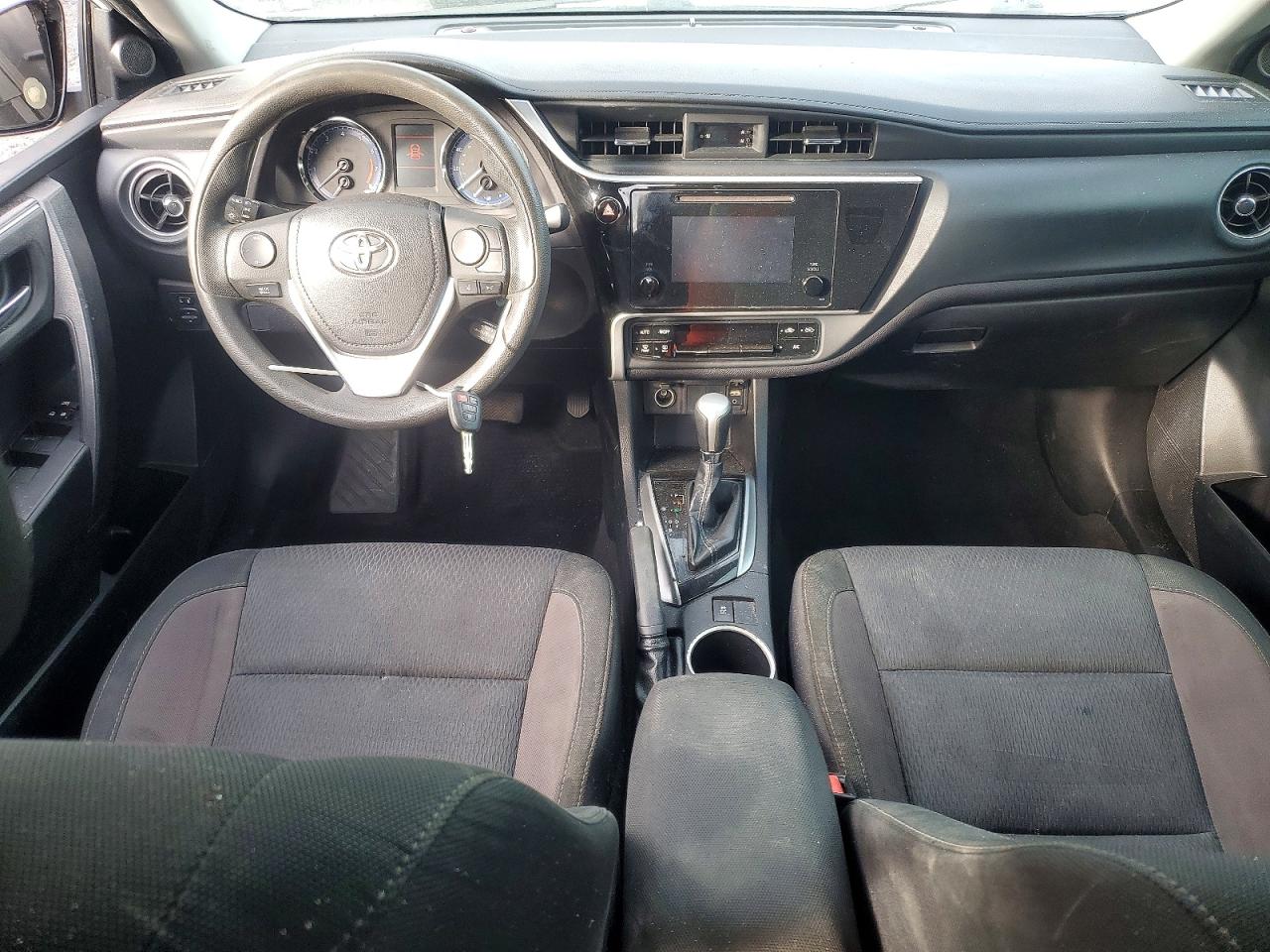 2019 TOYOTA COROLLA LE photo 8