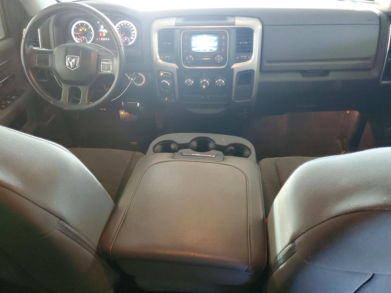 2014 RAM 1500 SLT photo 8