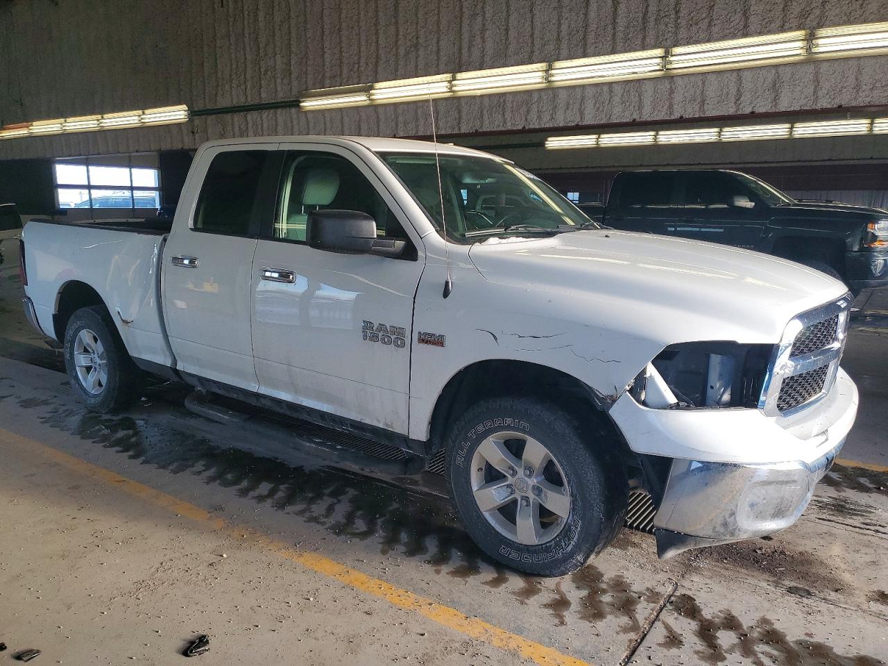 2014 RAM 1500 SLT photo 4