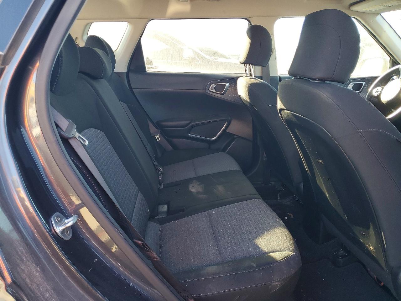 2021 KIA SOUL LX photo 10
