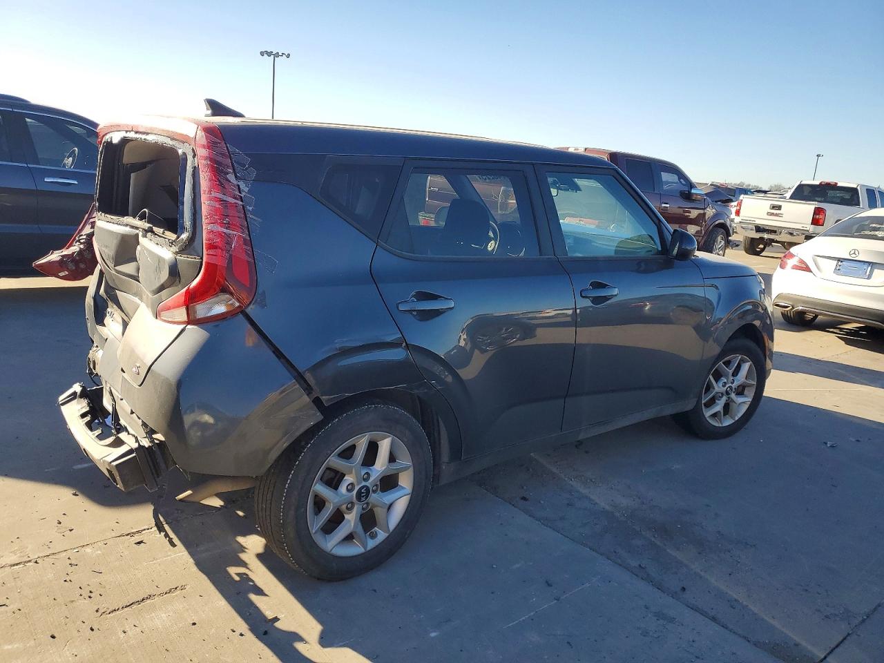 2021 KIA SOUL LX photo 3