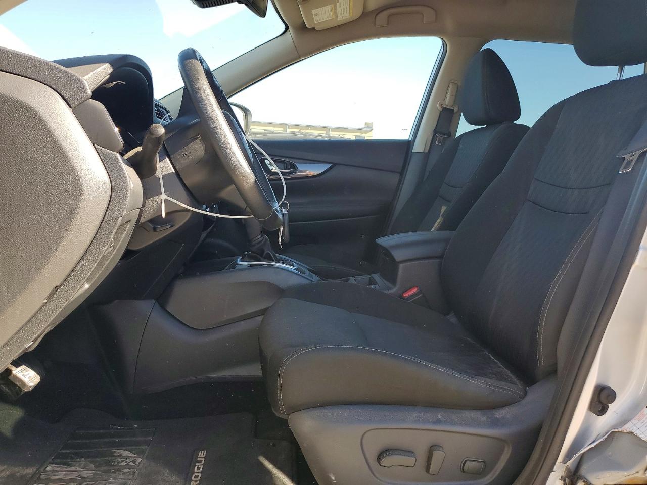 2020 NISSAN ROGUE S photo 7