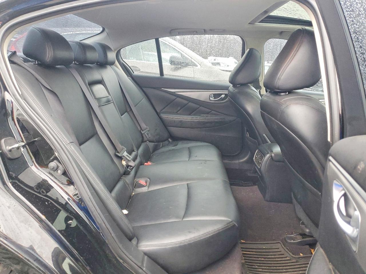 2015 INFINITI Q50 BASE photo 10