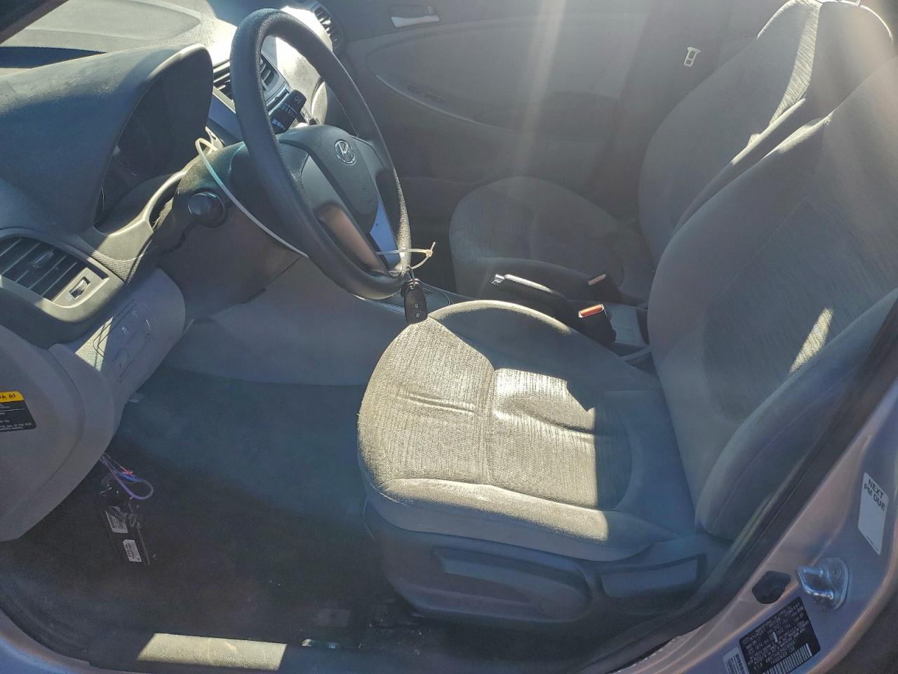 2017 HYUNDAI ACCENT SE photo 7