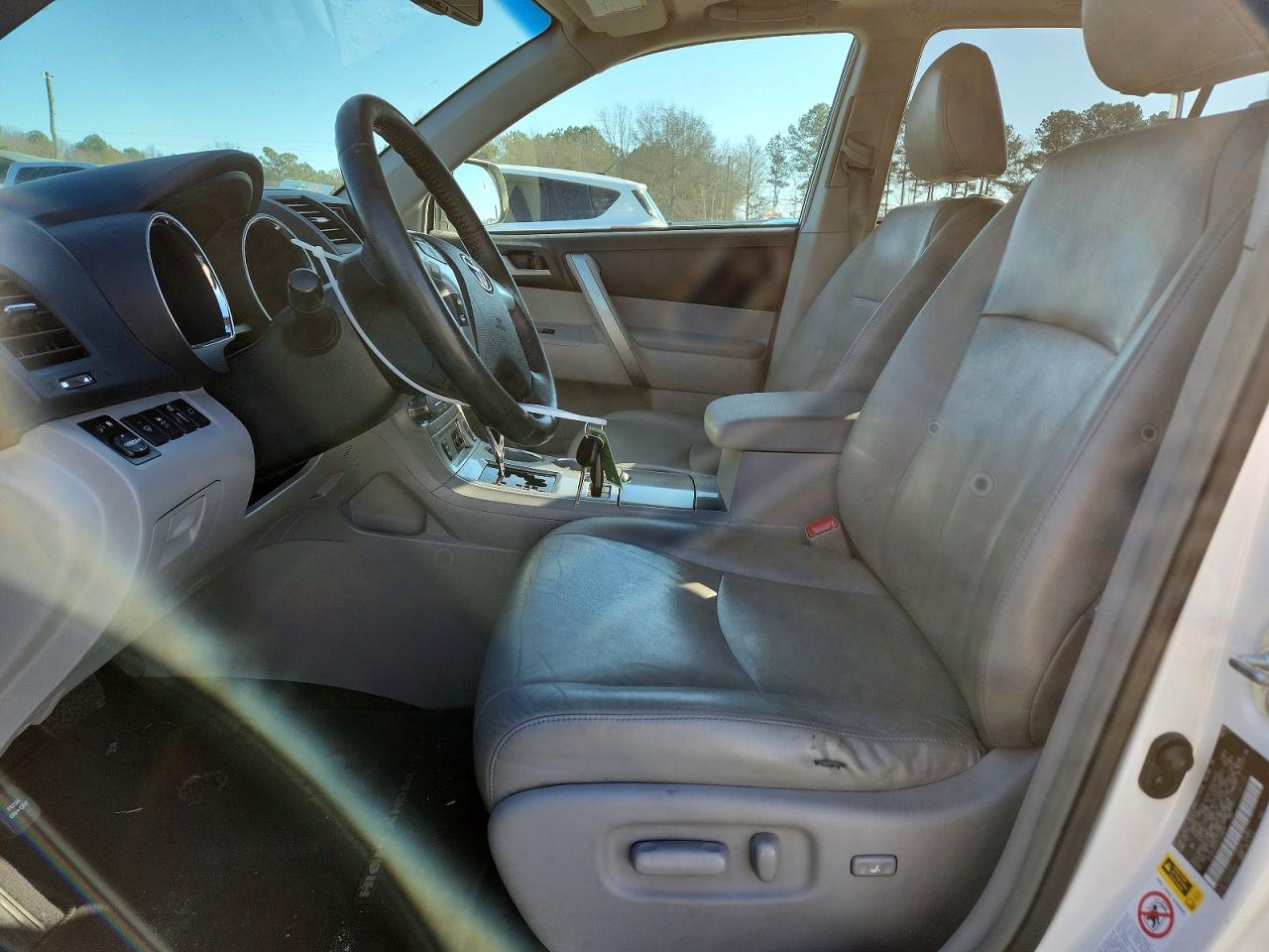 2013 TOYOTA HIGHLANDER BASE photo 7