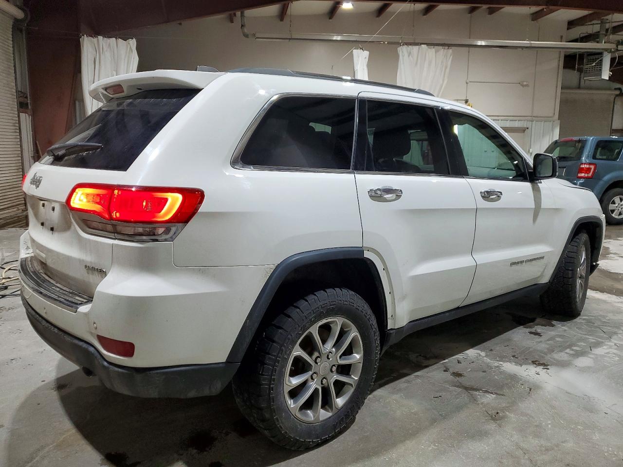 2015 JEEP GRAND CHEROKEE LIMITED photo 3