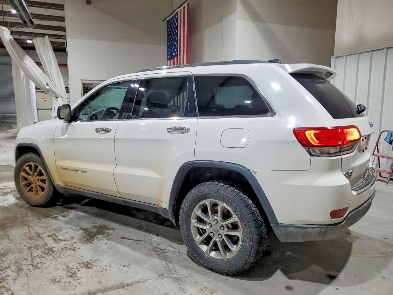 2015 JEEP GRAND CHEROKEE LIMITED photo 2