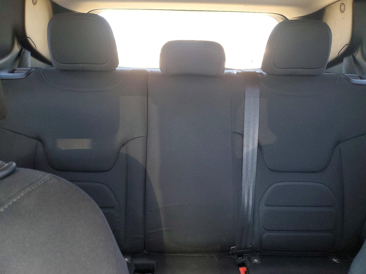 2019 JEEP RENEGADE LATITUDE photo 10