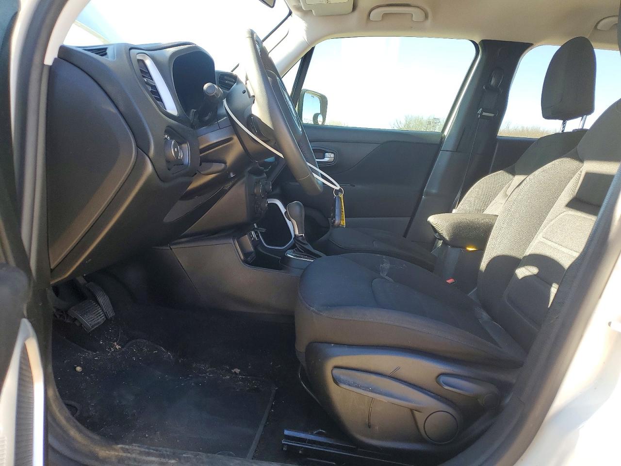2019 JEEP RENEGADE LATITUDE photo 7