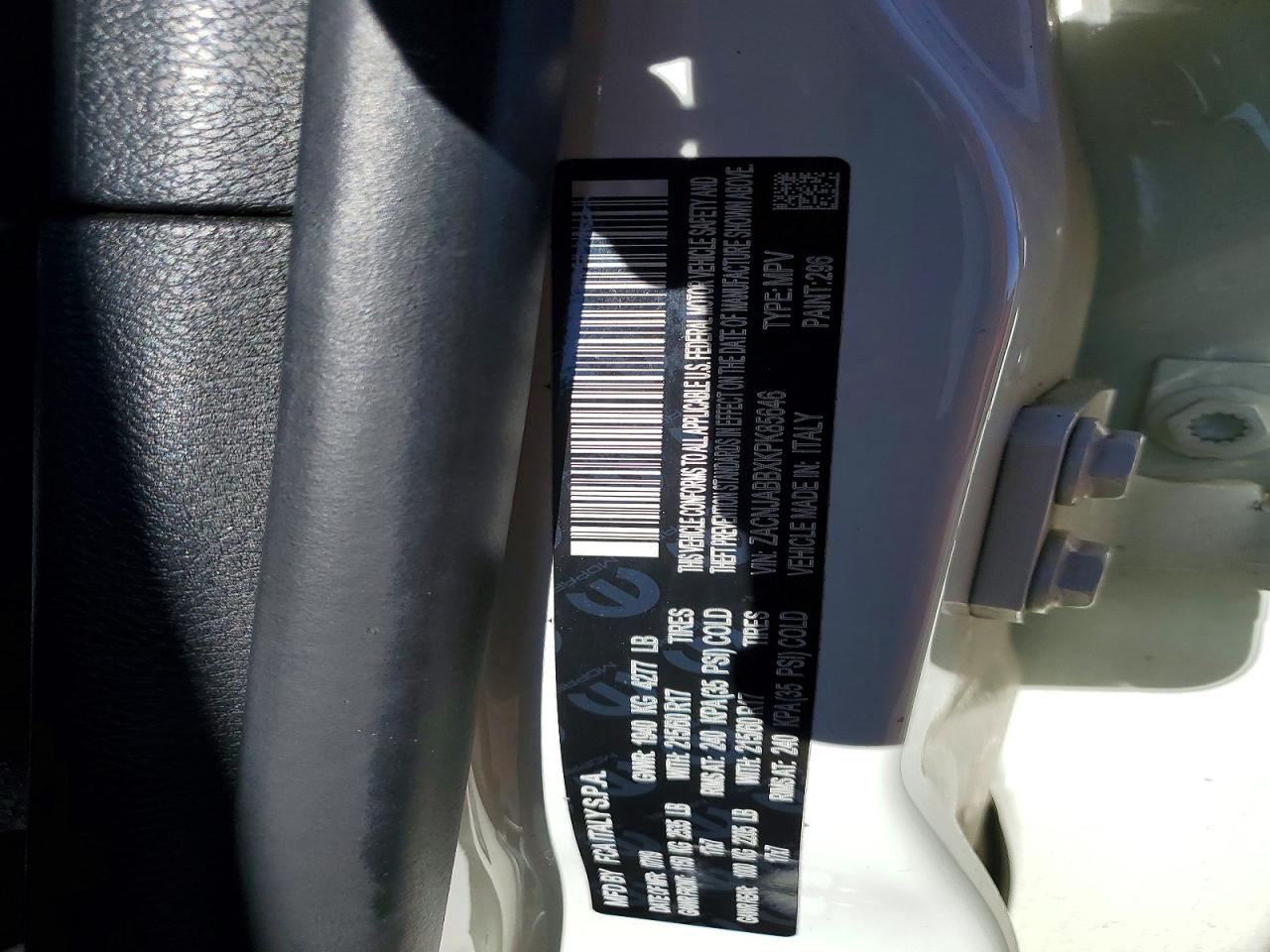 2019 JEEP RENEGADE LATITUDE photo 14