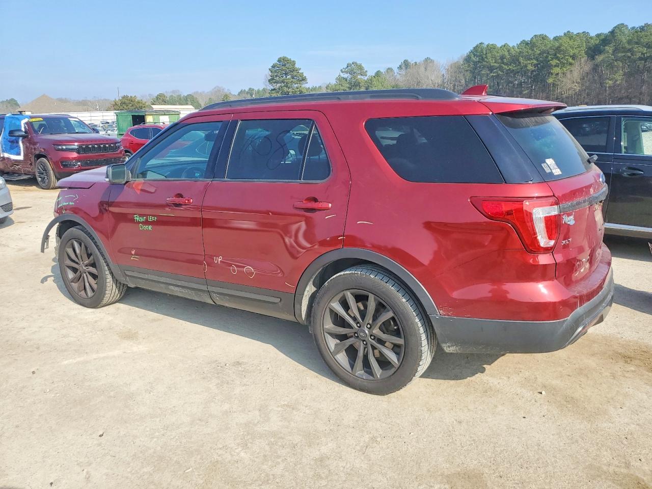 2017 FORD EXPLORER XLT photo 2