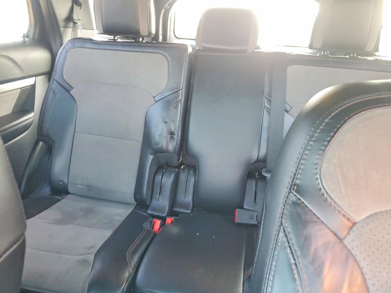 2017 FORD EXPLORER XLT photo 10