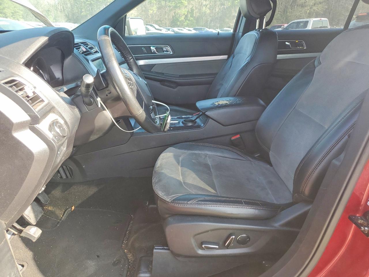 2017 FORD EXPLORER XLT photo 7