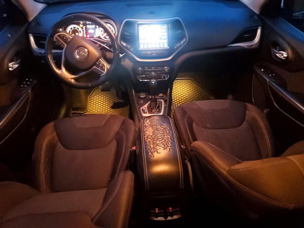 2015 JEEP CHEROKEE LATITUDE photo 8