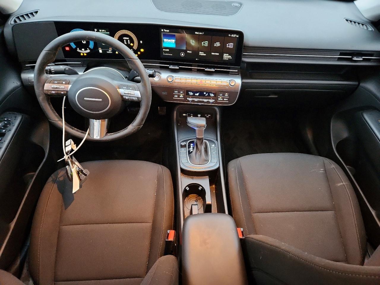 2025 HYUNDAI KONA SEL photo 8