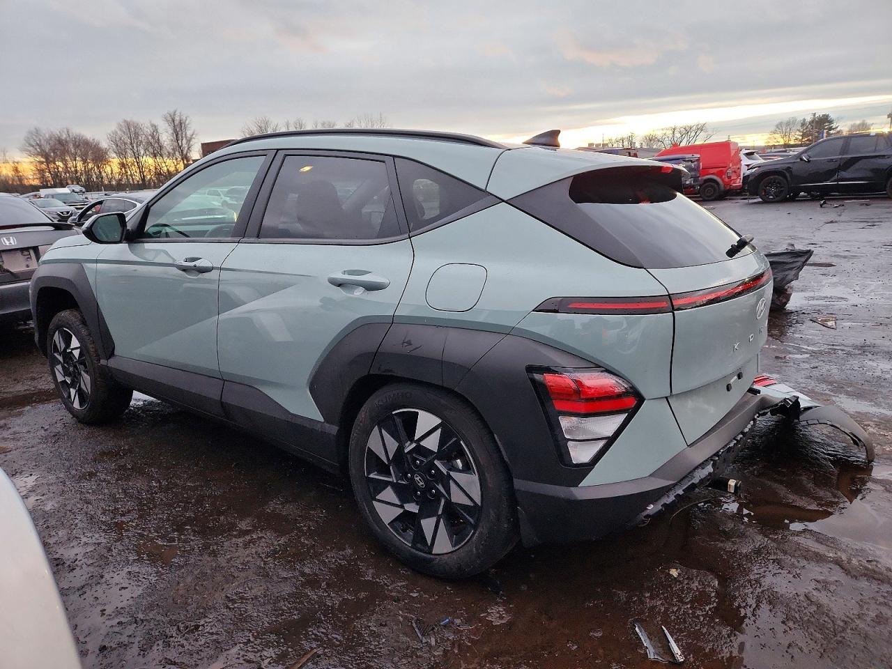 2025 HYUNDAI KONA SEL photo 2