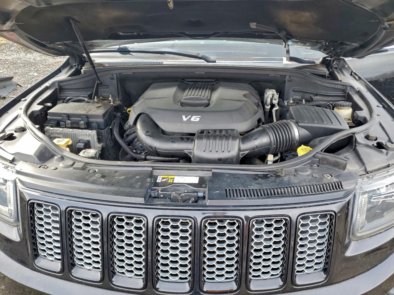 2015 JEEP GRAND CHEROKEE LAREDO photo 12